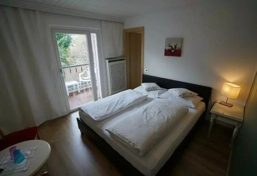 ホテル Appartement Lahngut