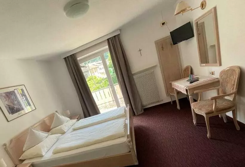 ホテル Appartement Lahngut