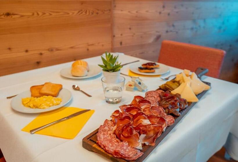 فندق Garnì Vecchio Comune