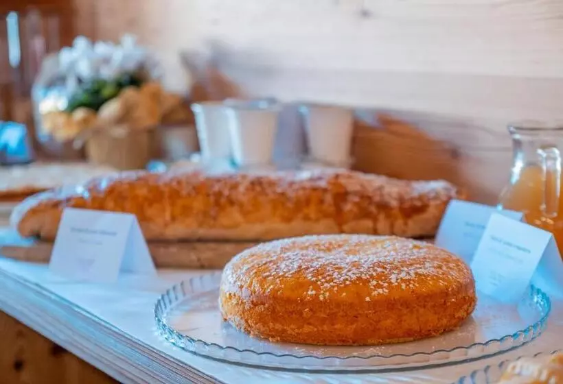 ホテル Garnì Vecchio Comune