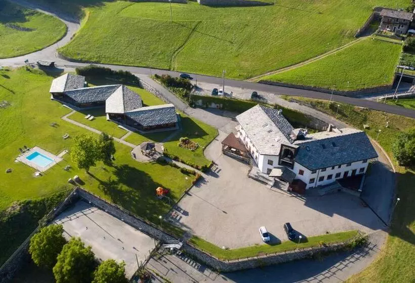 Hotelli Hostellerie Le Lievre Amoureux