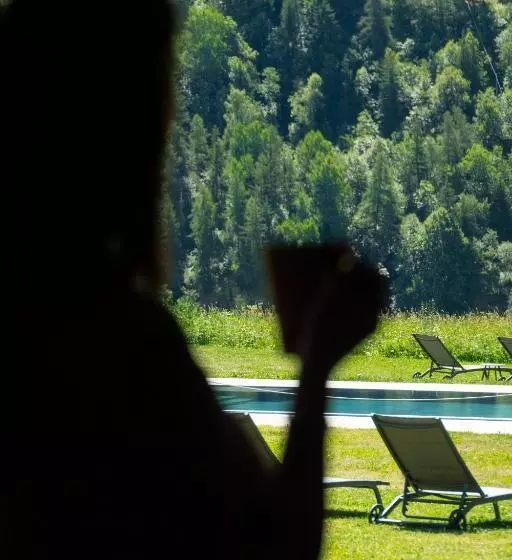 Hotelli Hostellerie Le Lievre Amoureux