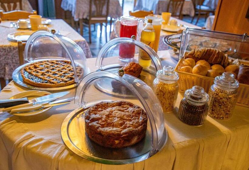 호텔 Hostellerie Le Lievre Amoureux