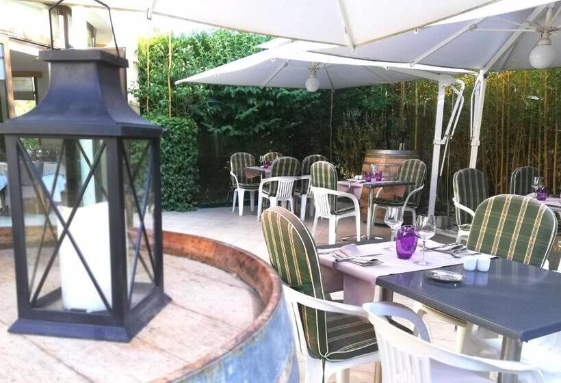 Logis Hotel Restaurant L Orée Des Bois