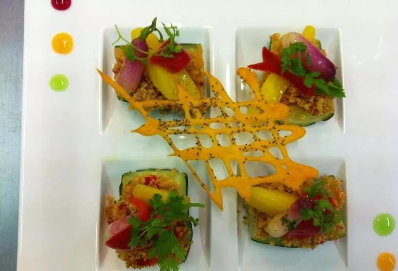 Logis Hotel Restaurant L Orée Des Bois