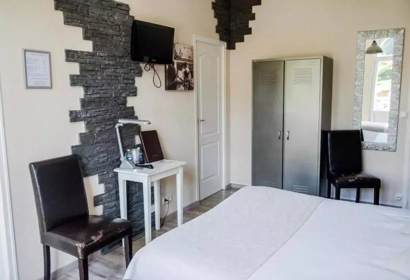 Hotelli Logis Le Saint Hubert