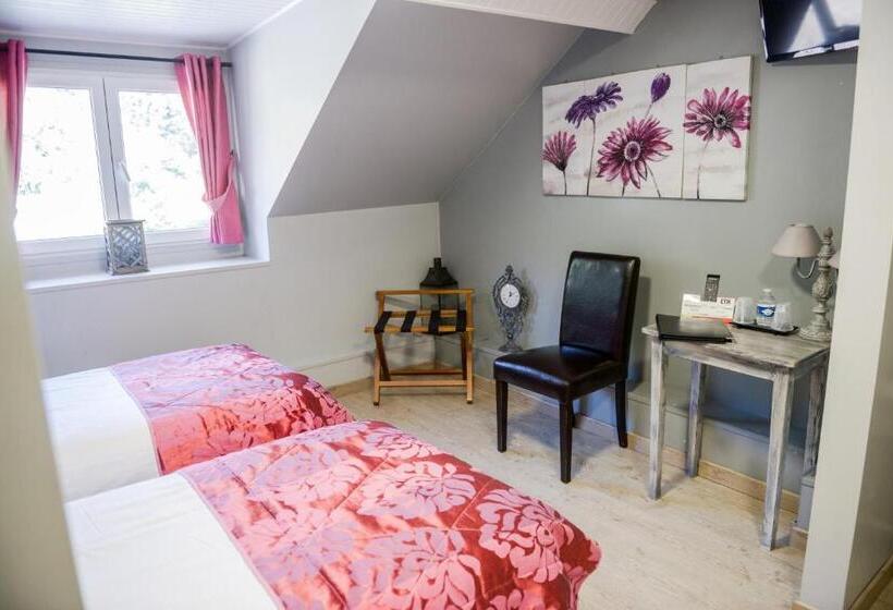 هتل Logis Le Saint Hubert