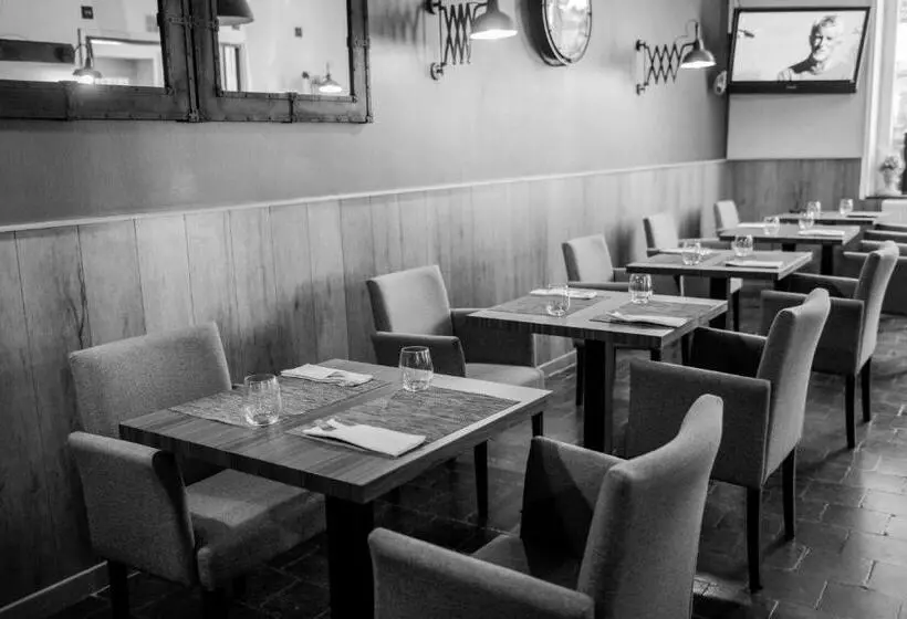 Hotelli Logis Le Saint Hubert