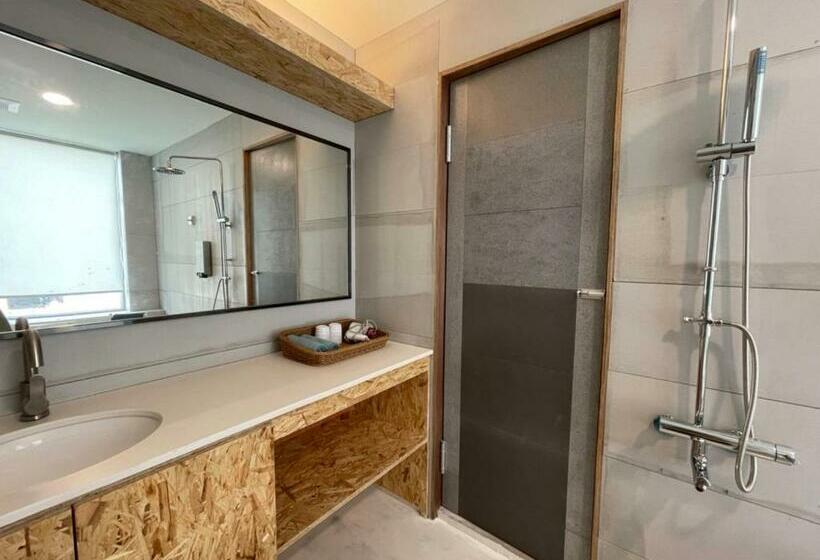 هاستل Hide And Sea At Green Island