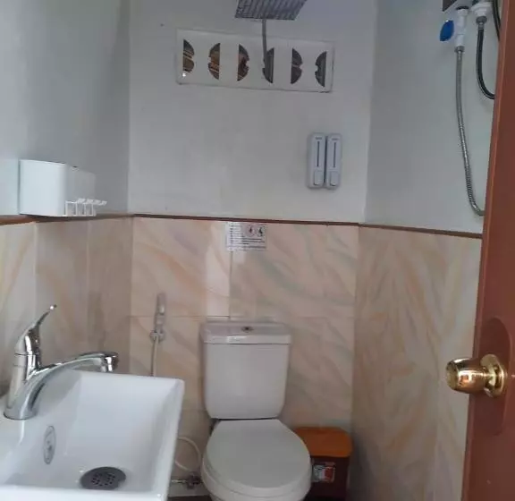 Retkeilymaja Rc Hutspot Tourist Inn