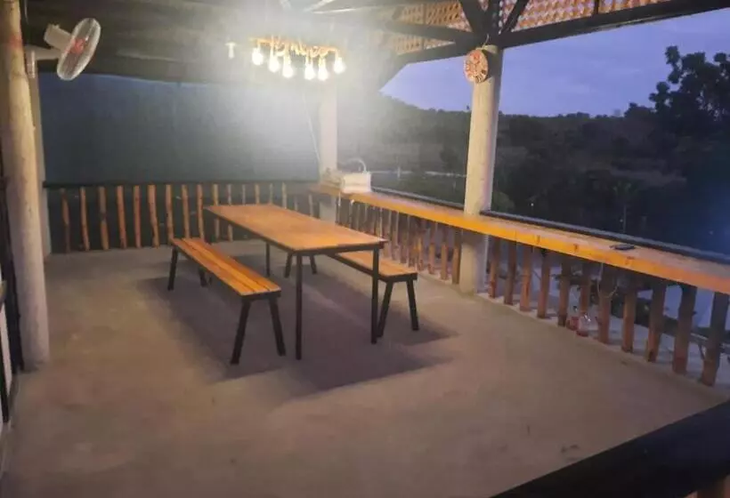 Retkeilymaja Rc Hutspot Tourist Inn