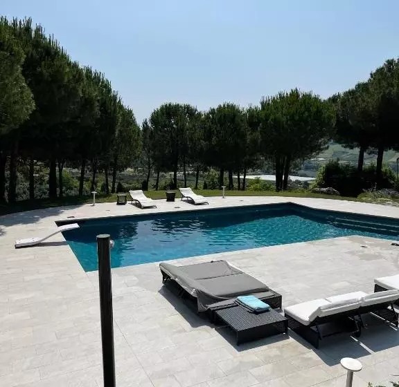 تختخواب و صبحانه Greenvalley Bnb