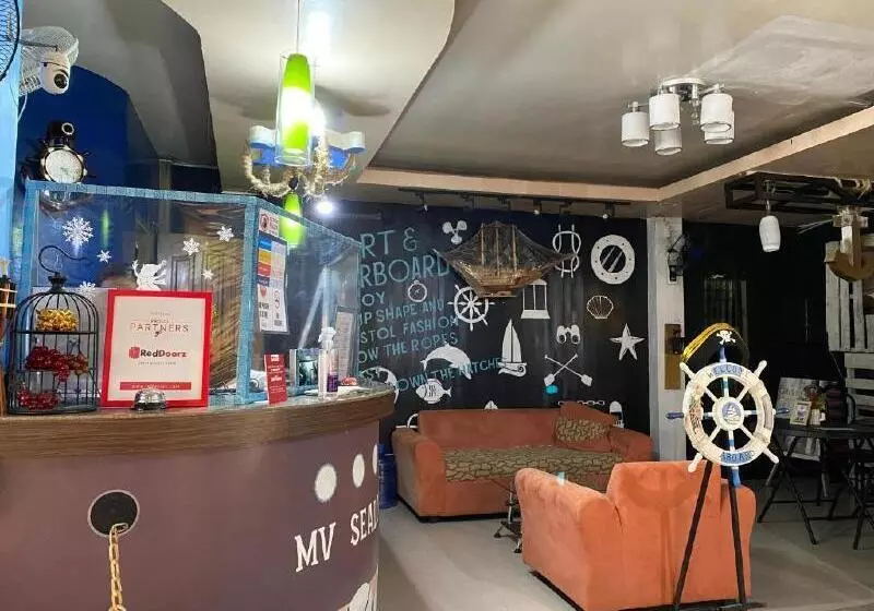 Hotelli Reddoorz Plus @ Lhexlyn Resort San Narciso