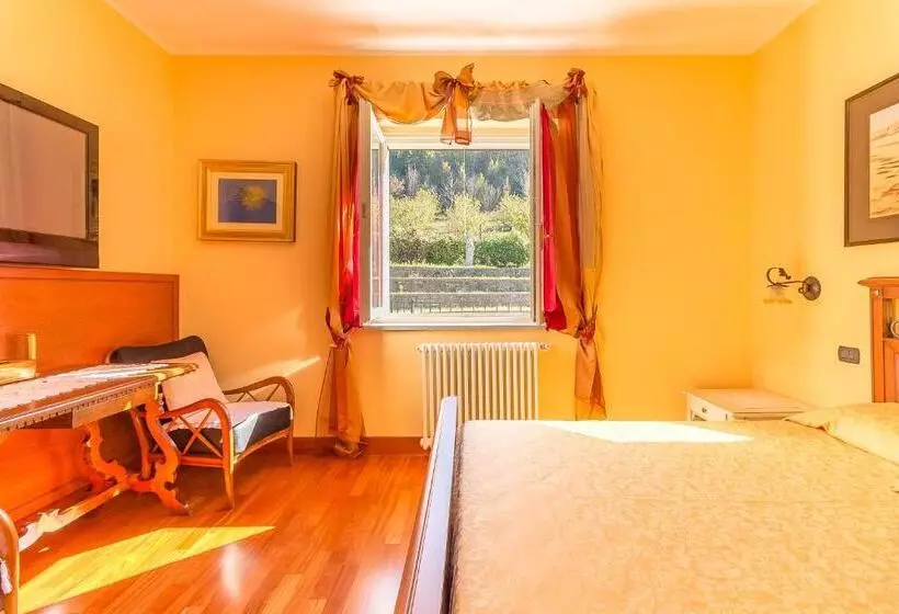Hotelli Tenuta Pian D Attesio   Agriturismo
