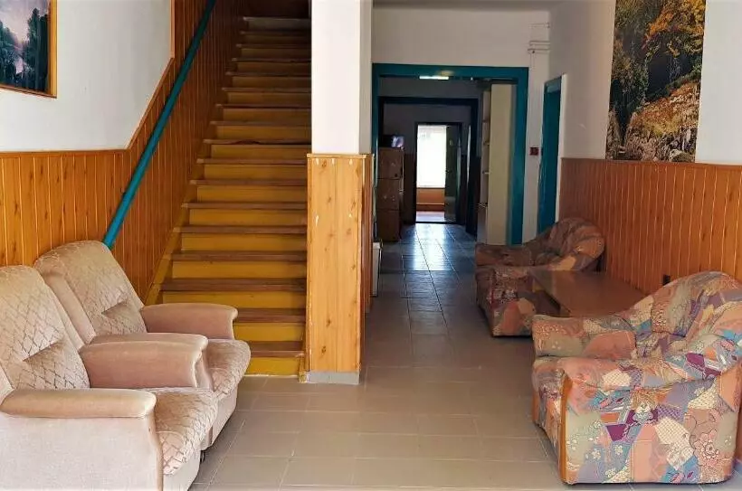 Retkeilymaja Muskátli Vendégház