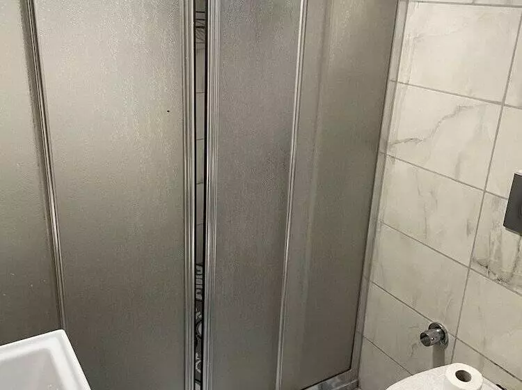 هتل Otağ