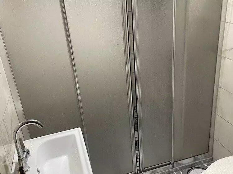 هتل Otağ