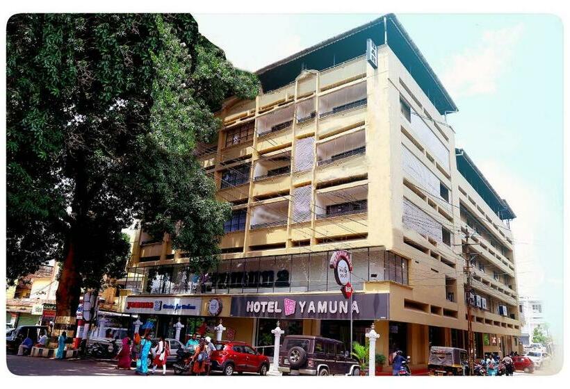 호텔 Yamuna