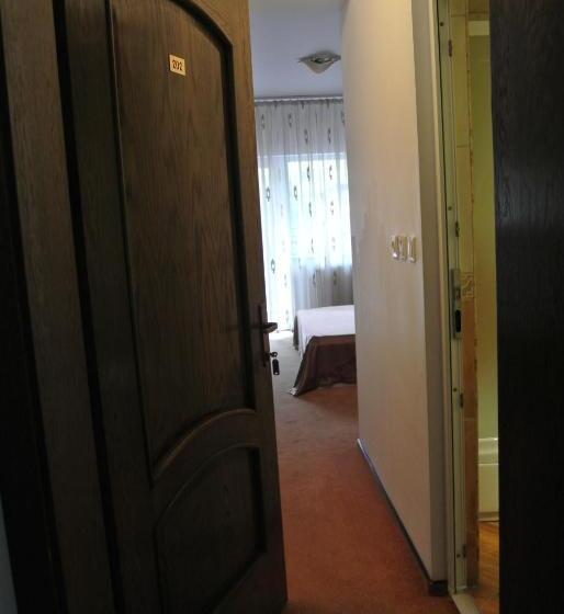 Pensiune Restaurant Piatra Craiului