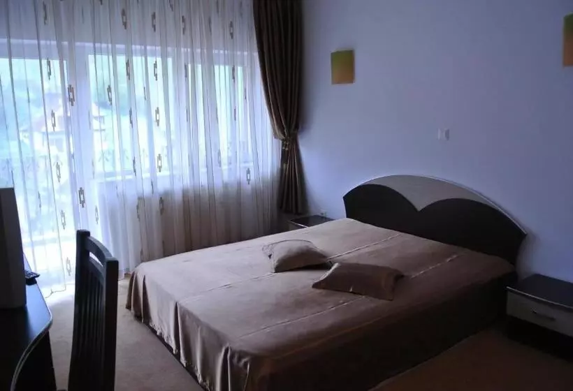 Pensiune Restaurant Piatra Craiului