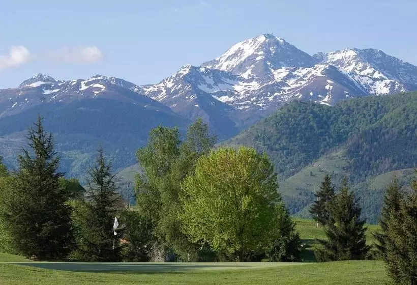 Lomakeskus Le Domaine Du Golf Country Club De Bigorre