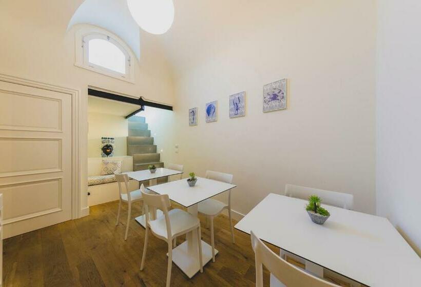 مبيت وإفطار Cefalù Design Suites