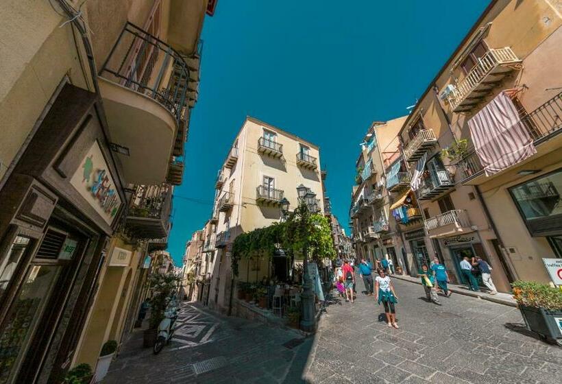 مبيت وإفطار Cefalù Design Suites