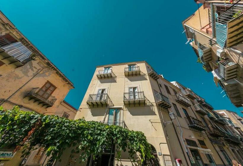 مبيت وإفطار Cefalù Design Suites