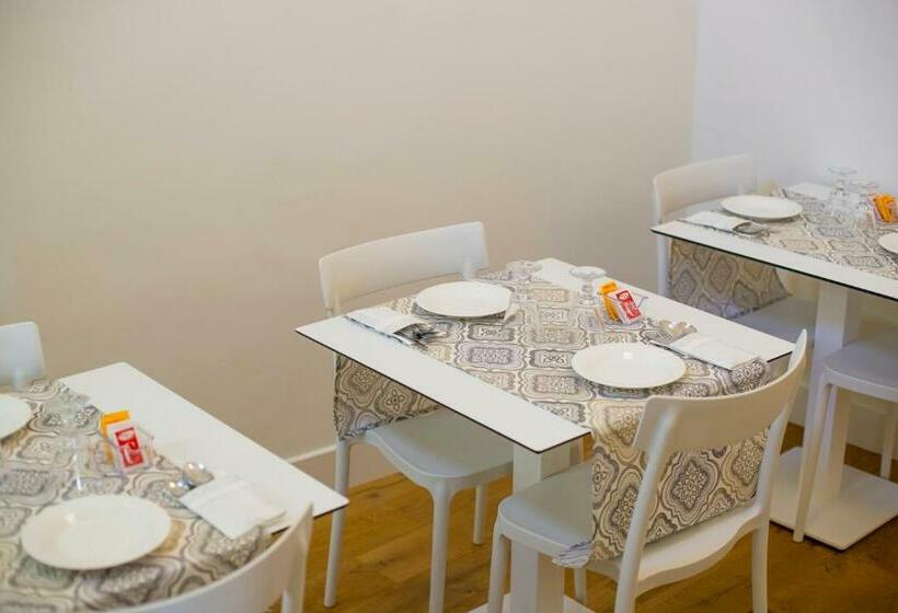 مبيت وإفطار Cefalù Design Suites