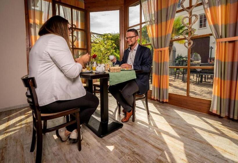 בית מלון כפרי Reussischer Hof