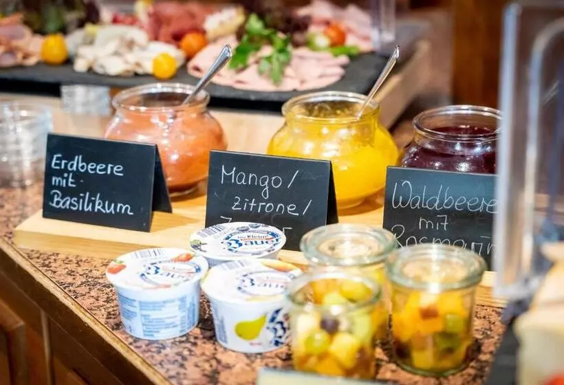 Hotelli Reussischer Hof