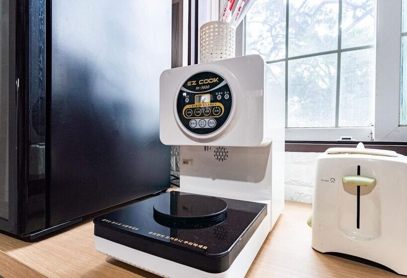 هتل Gongju White Castle