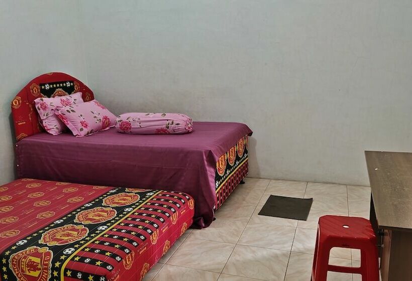 Pensjonat Sederhana's Home