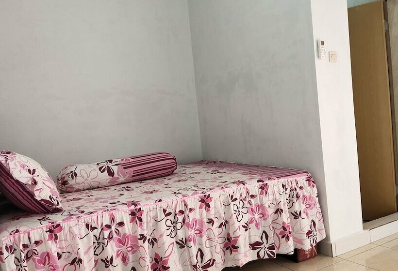 Pensjonat Sederhana's Home