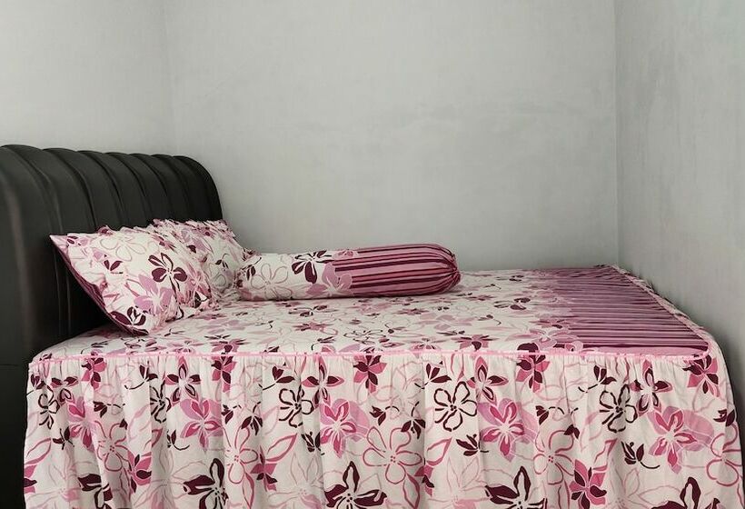 Pensjonat Sederhana's Home