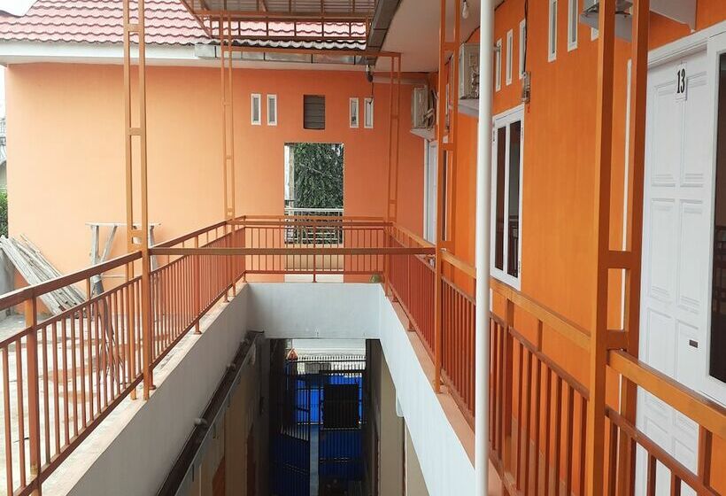 Pensjonat Sederhana's Home