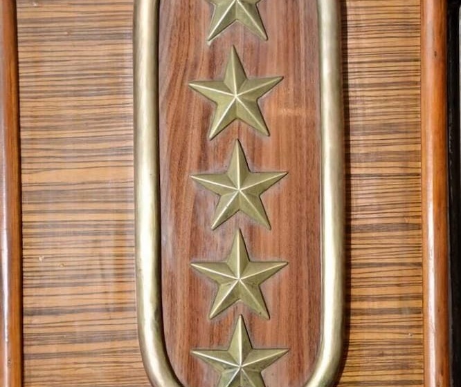 Queen Isis Floating Hotel In Minya