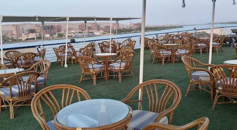 Queen Isis Floating Hotel In Minya