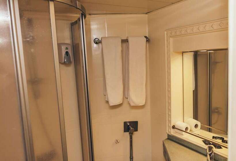 Queen Isis Floating Hotel In Minya