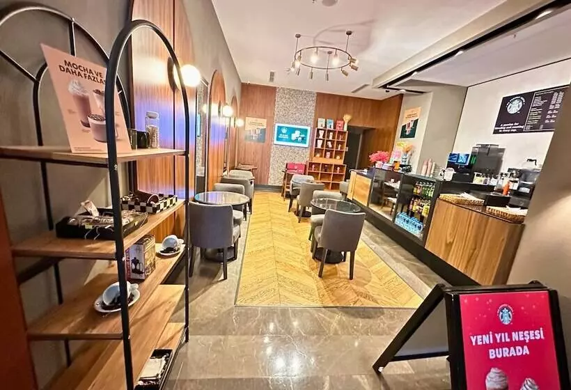 Edition Old City Hotel