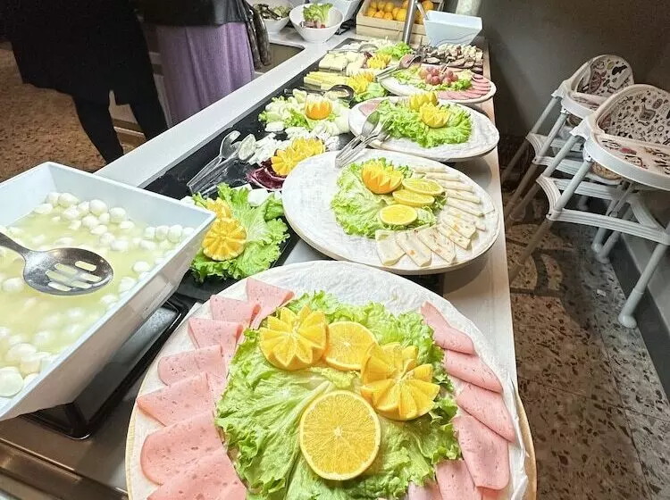 Edition Old City Hotel