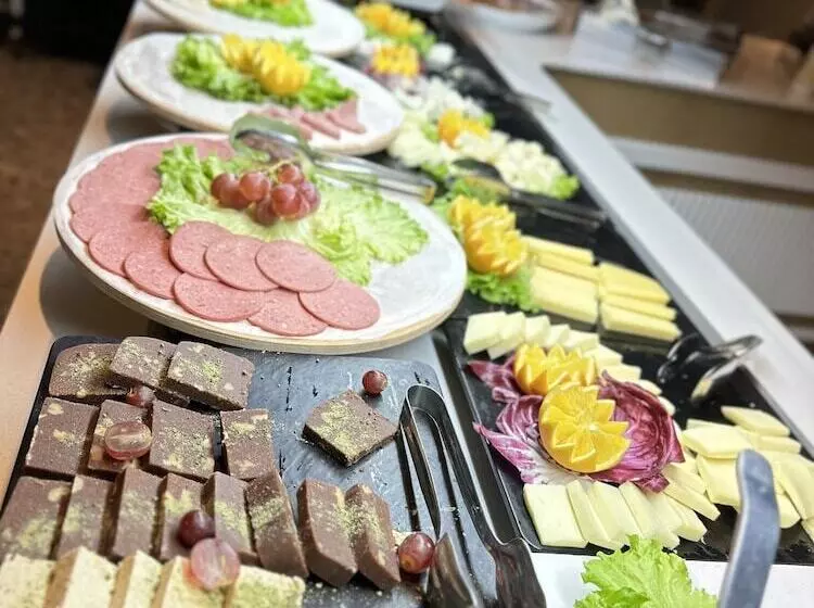 Edition Old City Hotel