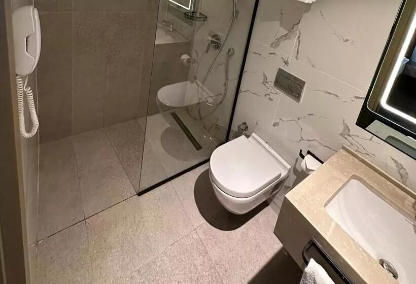 Edition Old City Hotel