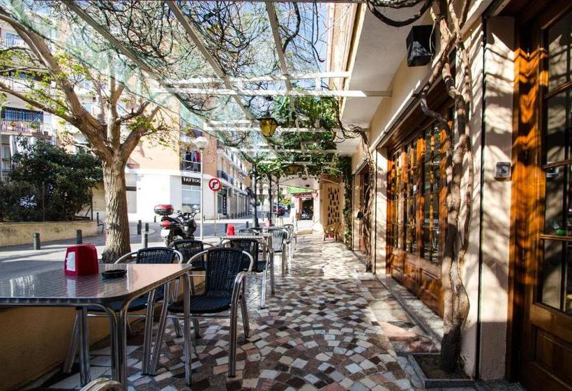 Hostal Lloret