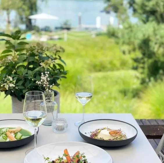 فندق Bad Murtensee