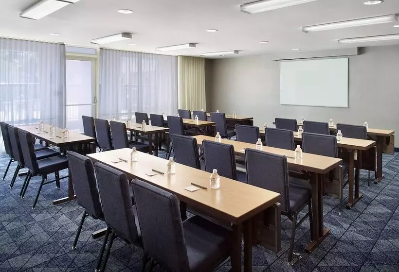 هتل Courtyard By Marriott Myrtle Beach Broadway