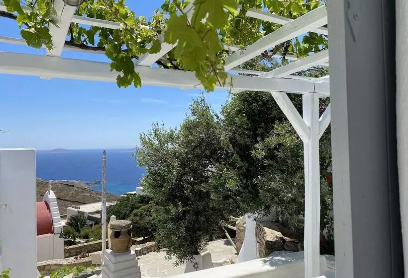 فندق Flaskos Suites And More