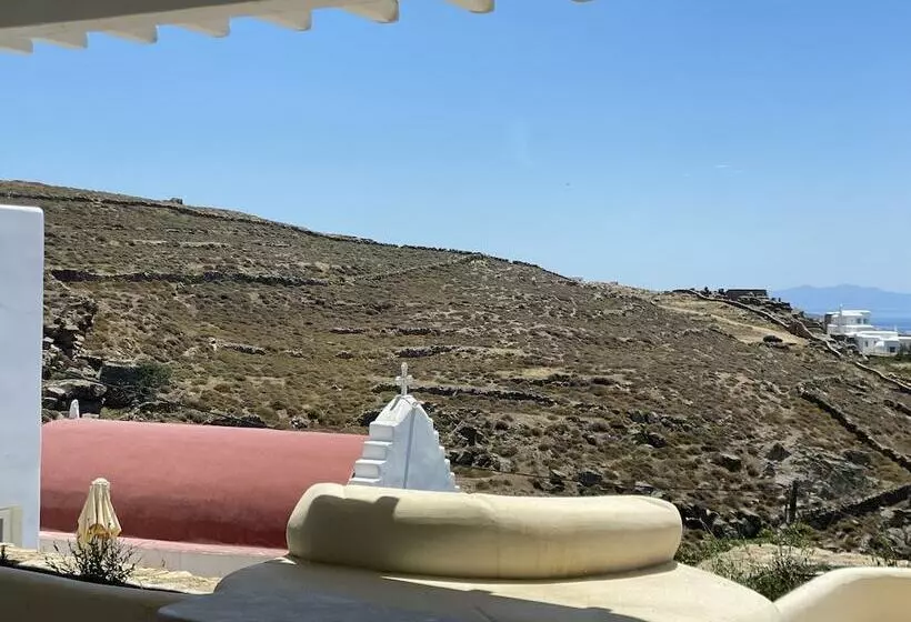 فندق Flaskos Suites And More