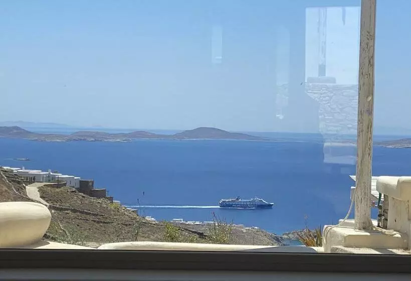 فندق Flaskos Suites And More