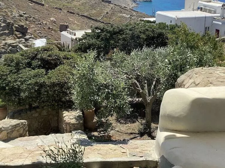 فندق Flaskos Suites And More